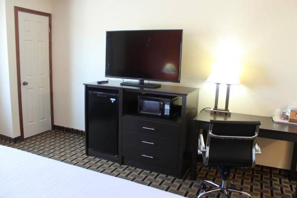 Workspace - AmericInn by Wyndham West Burlington