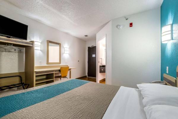 Motel 6-West Des Moines IA