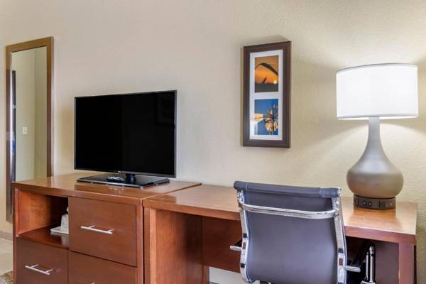 Workspace - Comfort Inn & Suites Augusta