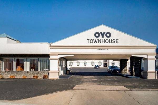 OYO Townhouse Dodge City KS