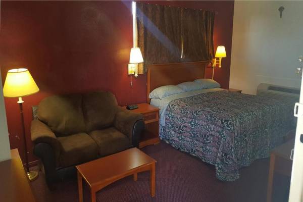 Sky-Palace Inn & Suites Hutchinson