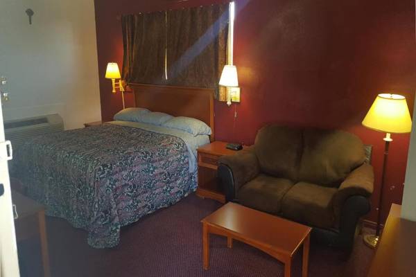 Sky-Palace Inn & Suites Hutchinson