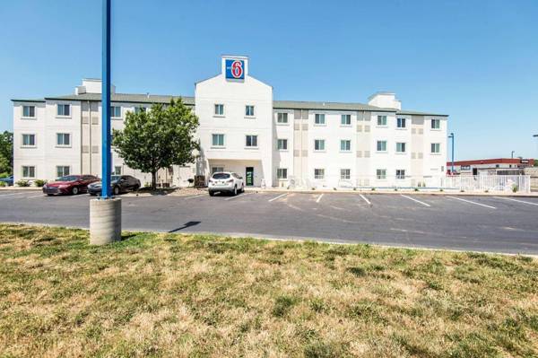 Motel 6-Junction City KS