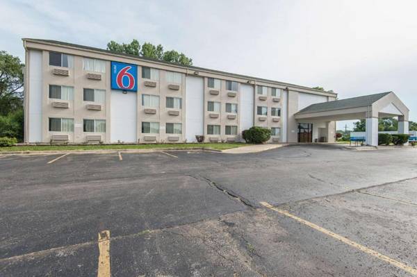 Motel 6-Lawrence KS