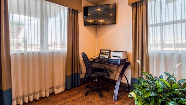 Workspace - SureStay Hotel by Best Western Ottawa