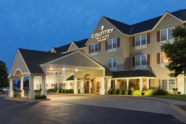 Country Inn & Suites by Radisson Salina KS