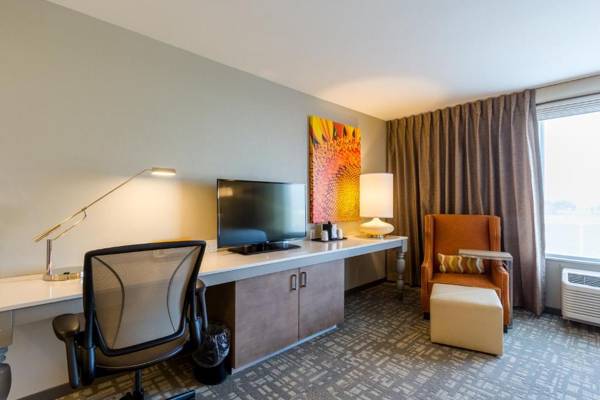 Workspace - Hilton Garden Inn Salina