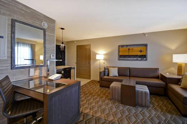 Workspace - Homewood Suites by Hilton at The Waterfront