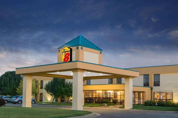 Super 8 by Wyndham Wichita South