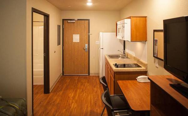 WoodSpring Suites Wichita North