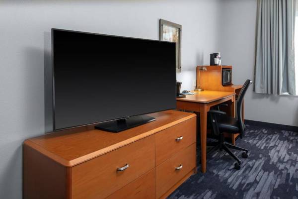 Workspace - Fairfield Inn & Suites by Marriott Wichita Downtown