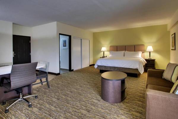 Workspace - Candlewood Suites - Wichita East an IHG Hotel