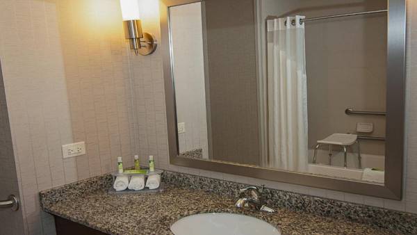 Holiday Inn Express Hotel & Suites Wichita Northeast an IHG Hotel