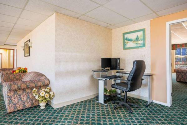 Workspace - Econo Lodge