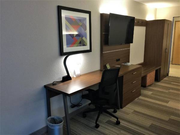 Workspace - Holiday Inn Express & Suites Danville an IHG Hotel