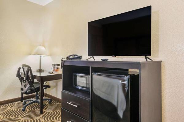 Workspace - Quality Inn & Suites Florence- Cincinnati South