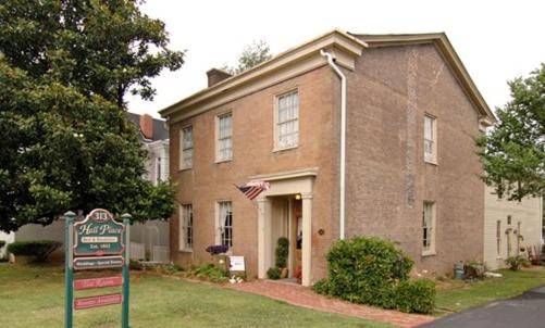 Hall Place Bed & Breakfast