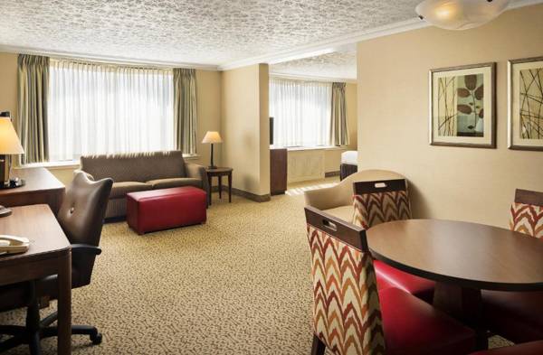 Crowne Plaza Louisville Airport Expo Center an IHG Hotel