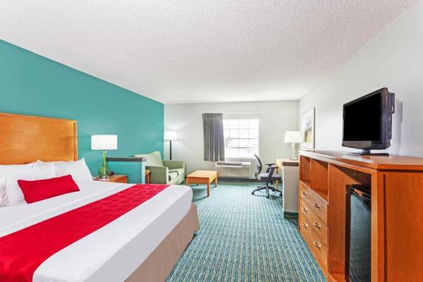 Ramada by Wyndham Louisville Expo Center