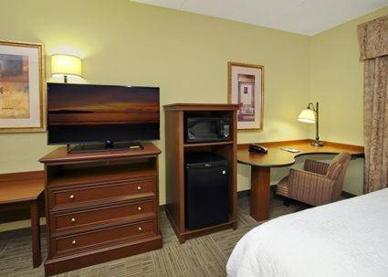 Hampton Inn & Suites Madisonville