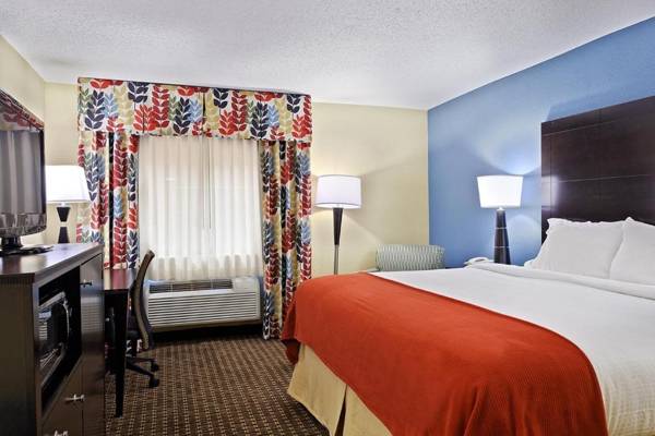 Holiday Inn Express Hotel Fort Campbell-Oak Grove an IHG Hotel