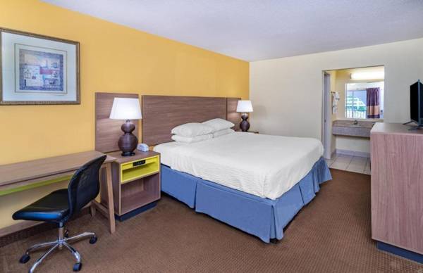 Workspace - Days Inn by Wyndham Owensboro