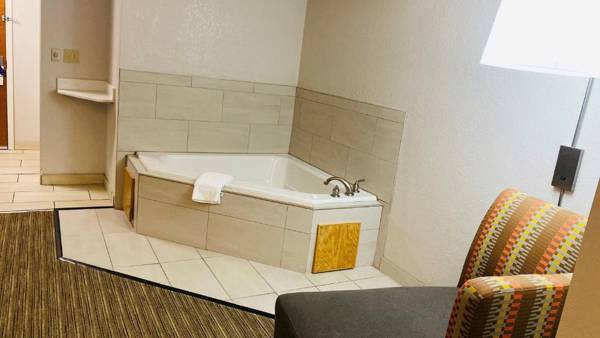 Holiday Inn Express Hotel & Suites Louisville South-Hillview an IHG Hotel