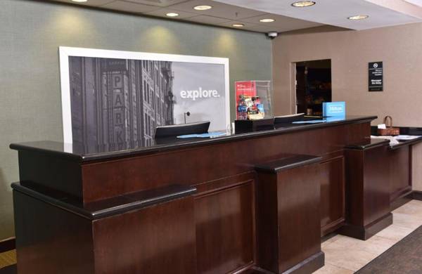 Hampton Inn & Suites Alexandria