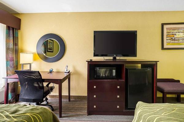 Workspace - Econo Lodge Inn & Suites