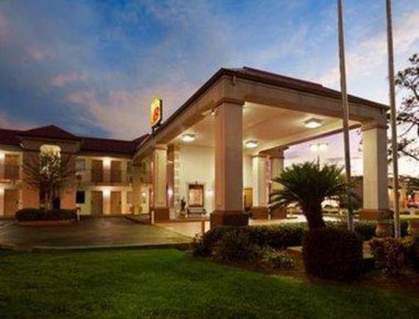 Super 8 by Wyndham Baton Rouge/I-12