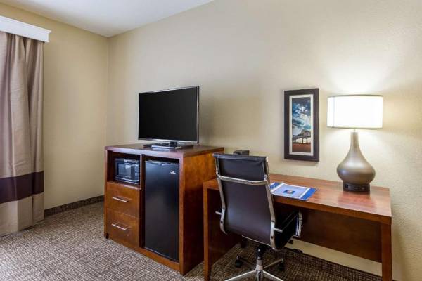 Workspace - Comfort Inn & Suites Baton Rouge Airport