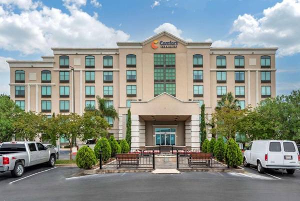 Comfort Inn & Suites New Orleans Airport North