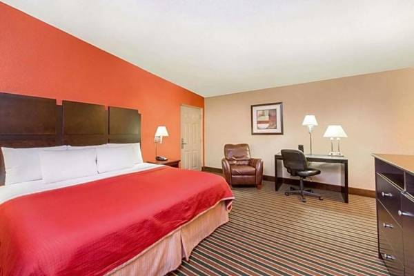 Workspace - Howard Johnson Express Inn - Lake Charles