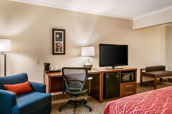 Workspace - Comfort Inn & Suites At Copeland Tower