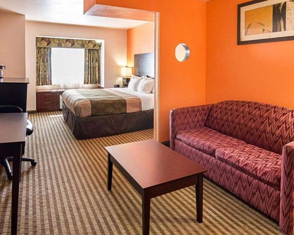 Workspace - Econo Lodge Inn & Suites Natchitoches