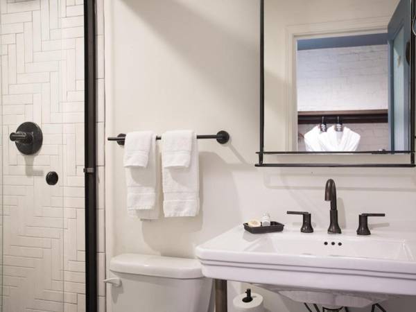 The Old No. 77 Hotel & Chandlery