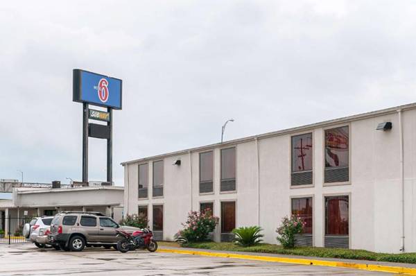 Motel 6-New Orleans LA - Near Downtown