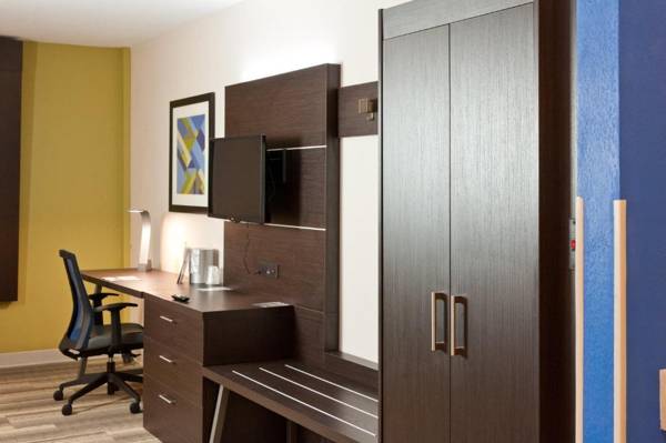 Workspace - Holiday Inn Express Hotel & Suites Scott-Lafayette West an IHG Hotel
