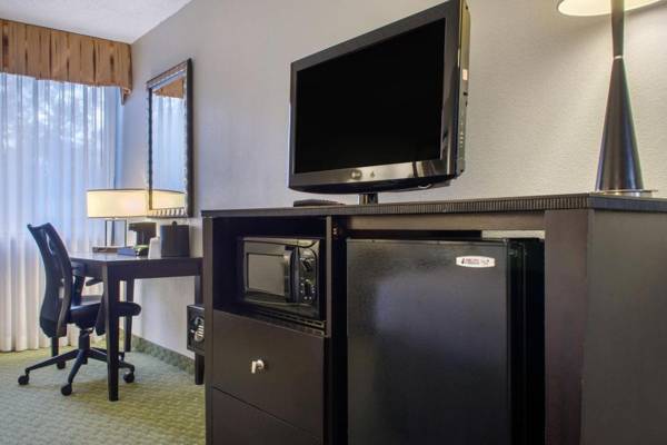 Workspace - Ramada by Wyndham Shreveport Airport