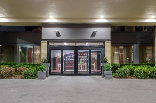 Ramada by Wyndham Shreveport Airport