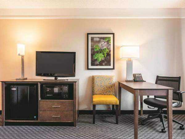 Workspace - La Quinta by Wyndham Shreveport Airport