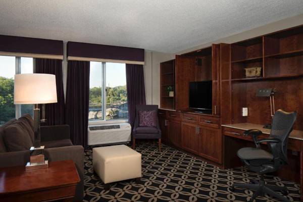 Workspace - Hilton Garden Inn Auburn Riverwatch