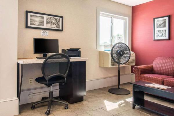 Workspace - Home2 Suites by Hilton Bangor