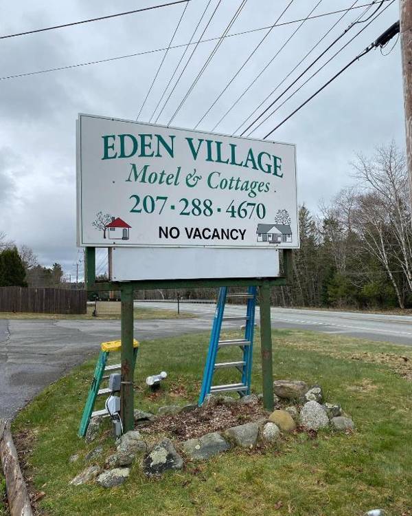 Eden Village Motel and Cottages