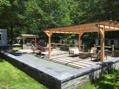 Hanscom's Motel & Cottages