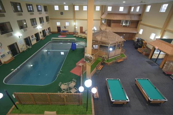 Katahdin Inn & Suites