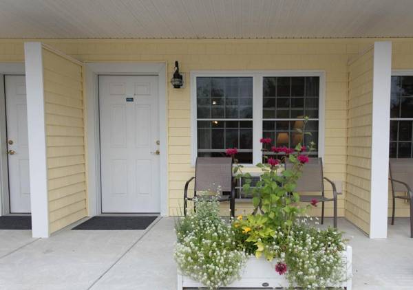 Admiral's Inn Resort