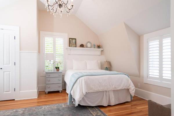 Marginal Way House