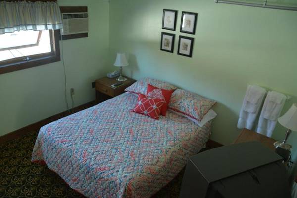 Betty Doon Motor Hotel