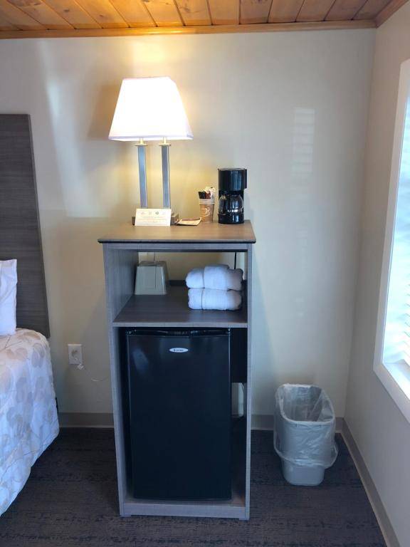 Alouette Beach Resort Economy Rooms